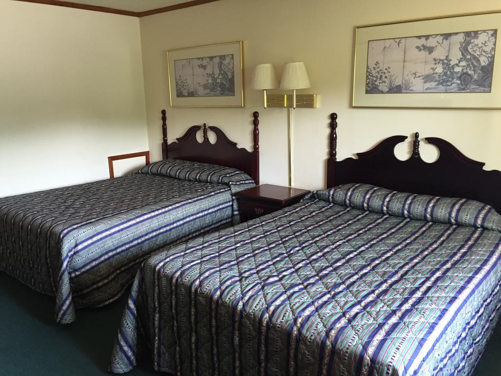 A Sapphire Inn Franklin Bilik gambar